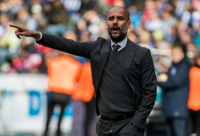 Bayern aim to make history despite Atletico distraction