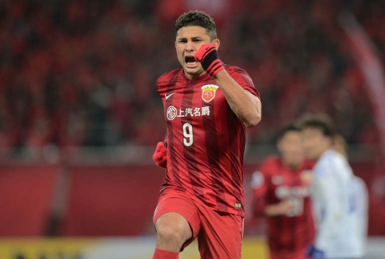 Elkeson double fires Shanghai top of AFC Champions League group