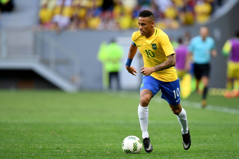 Brazil booed off as Neymar flops in South Africa stalemate