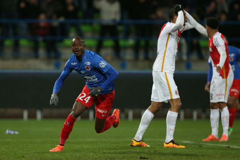 Monaco stumble on road again