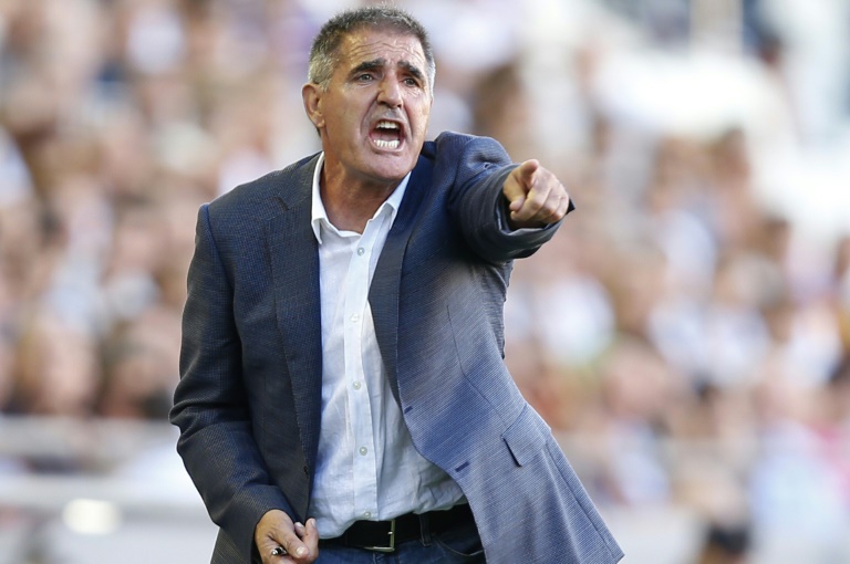 Las Palmas sack coach Paco Herrera