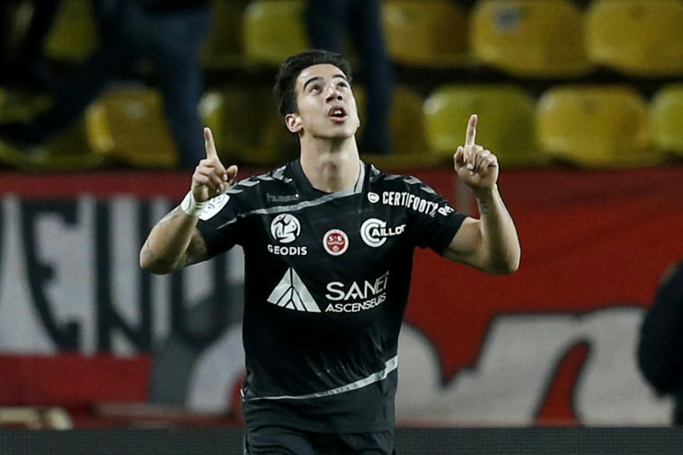 PSG poised to lift crown as Monaco held by Reims