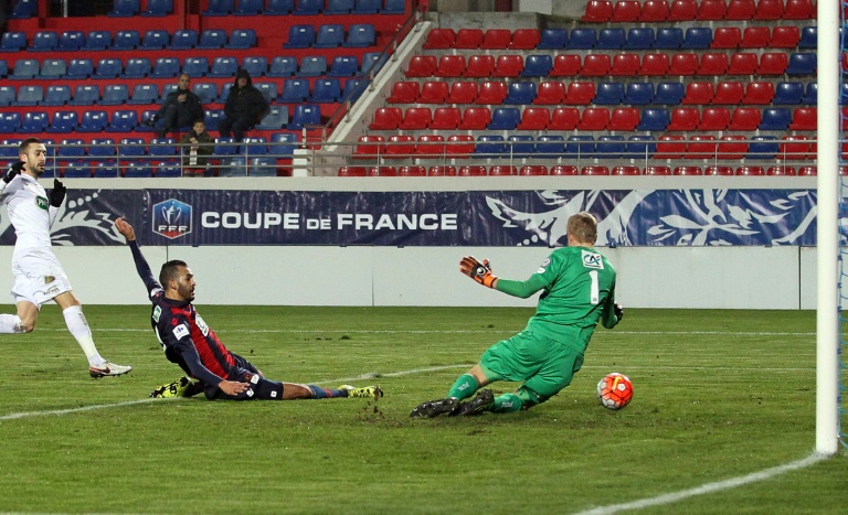 Coupe de France: un triplé de Boutaïb envoie le Gazélec en 8e